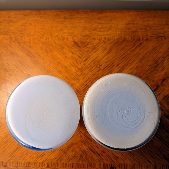 Rare VTG Pair Of Blue Glass Vases, Crinoline Lady Style Pattern, Reverse Painted - Picture 6 of 9